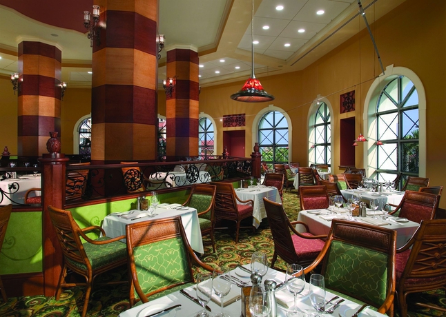 Imagen del bar/restaurante del Hotel Hammock Beach Golf Resort and Spa. Foto 3