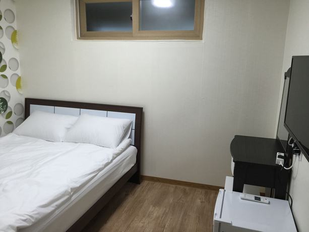 Imagen de la habitación del Hotel Hamory Guesthouse. Foto 17