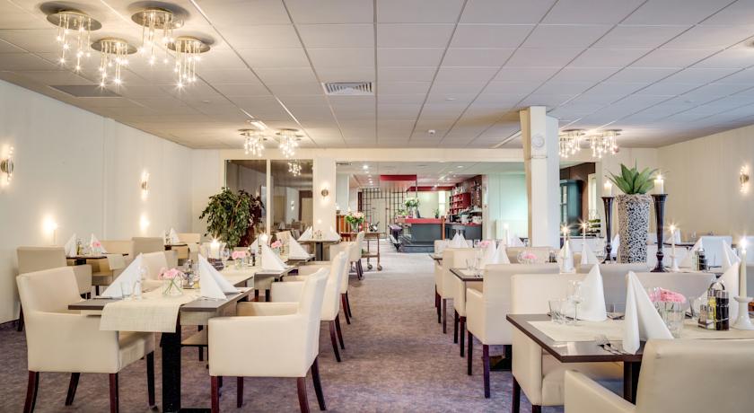 Imagen del bar/restaurante del Hotel Hampshire Hotel De Eese. Foto 2