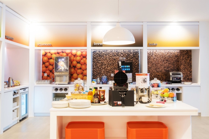Imagen del bar/restaurante del Hotel Hampton By Hilton Aberdeen Westhill. Foto 3