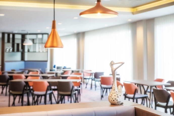 Imagen del bar/restaurante del Hotel Hampton By Hilton Aberdeen Westhill. Foto 4