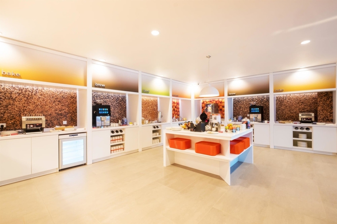 Imagen del bar/restaurante del Hotel Hampton By Hilton Aberdeen Westhill. Foto 5