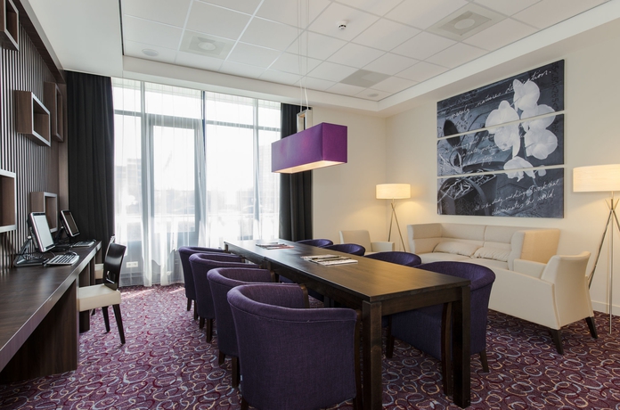 Imagen de los interiores del Hotel Hampton By Hilton Amsterdam Airport Schiphol. Foto 16