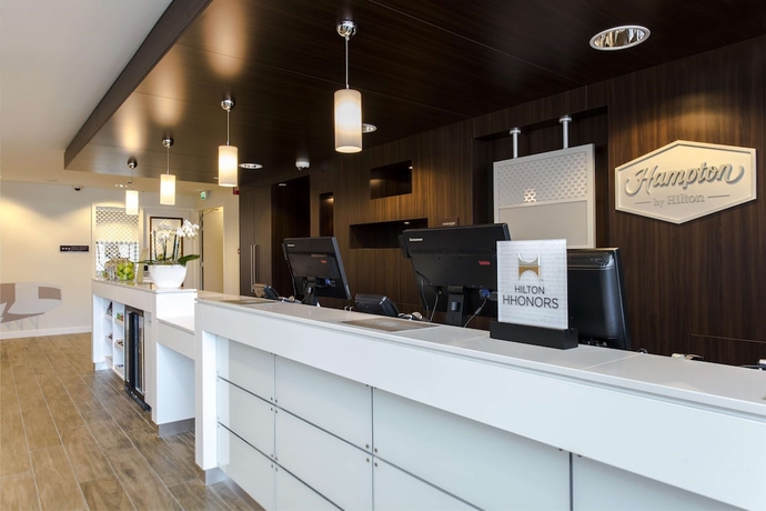 Imagen de los interiores del Hotel Hampton By Hilton Amsterdam Arena Boulevard. Foto 13