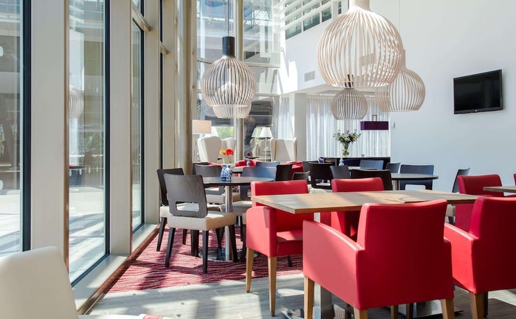 Imagen de los interiores del Hotel Hampton By Hilton Amsterdam Arena Boulevard. Foto 16
