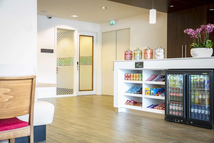 Imagen de los interiores del Hotel Hampton By Hilton Amsterdam Arena Boulevard. Foto 17