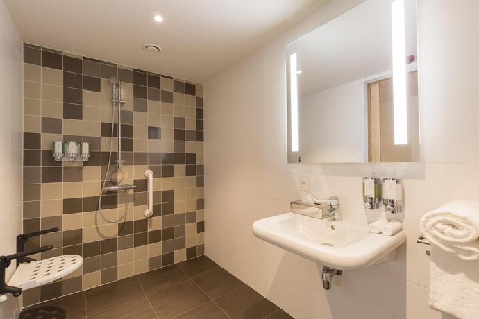 Imagen de la habitación del Hotel Hampton By Hilton Antwerp Central Station. Foto 4