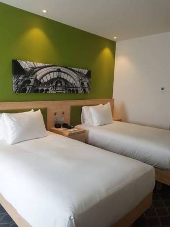 Imagen de la habitación del Hotel Hampton By Hilton Antwerp Central Station. Foto 7