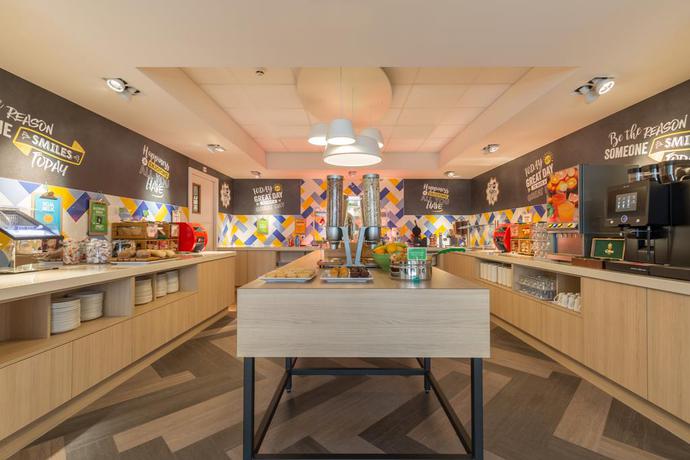 Imagen del bar/restaurante del Hotel Hampton By Hilton Antwerp Central Station. Foto 2