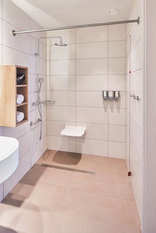Imagen de la habitación del Hotel Hampton By Hilton Barcelona Fira Gran Via. Foto 4