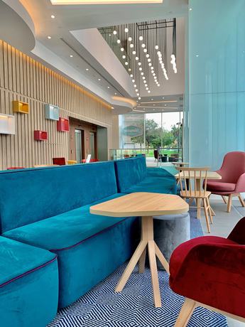 Imagen de los interiores del Hotel Hampton By Hilton Barcelona Fira Gran Via. Foto 18