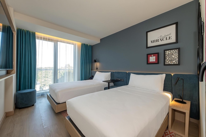 Imagen de la habitación del Hotel Hampton By Hilton Batumi Center. Foto 7