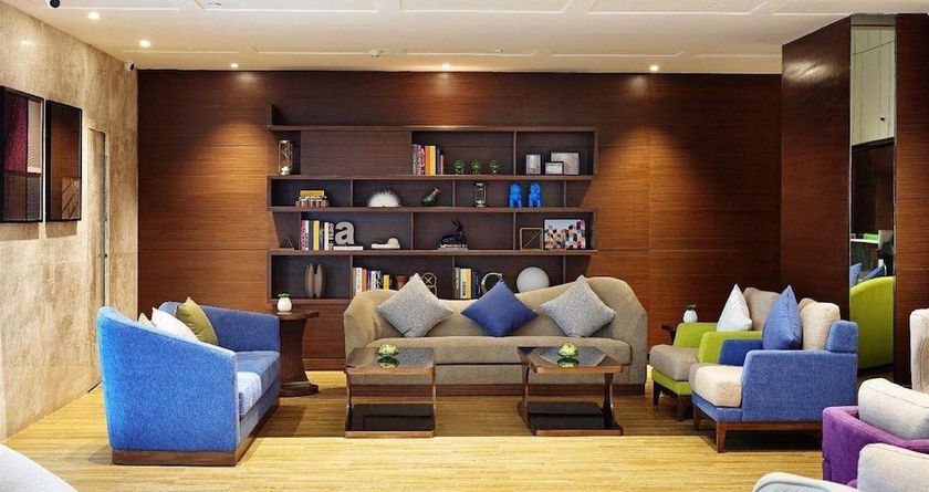 Imagen de los interiores del Hotel Hampton By Hilton Beijing Fangshan. Foto 17