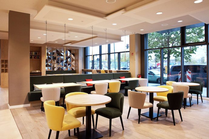 Imagen del bar/restaurante del Hotel Hampton By Hilton Berlin City East Side Gallery. Foto 4