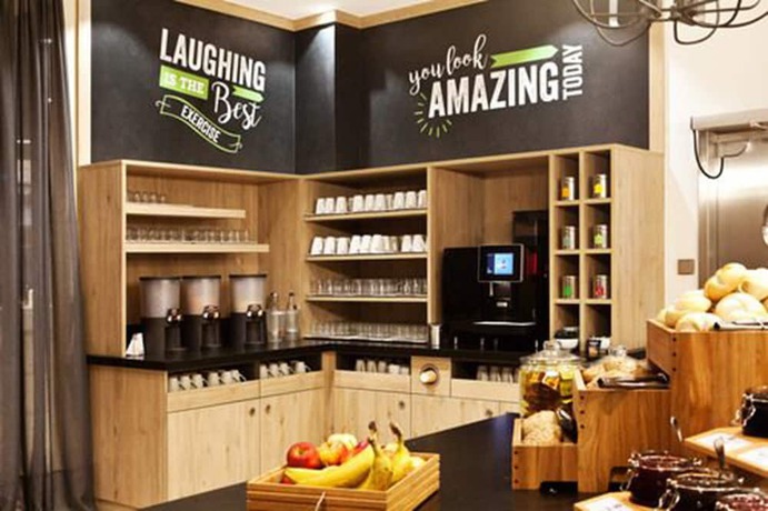 Imagen del bar/restaurante del Hotel Hampton By Hilton Berlin City East Side Gallery. Foto 5