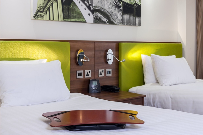 Imagen de la habitación del Hotel Hampton By Hilton Birmingham Jewellery Quarter. Foto 7