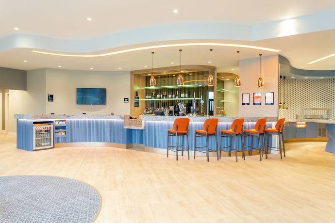 Imagen de los interiores del Hotel Hampton By Hilton Blackburn. Foto 15