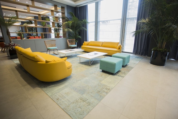 Imagen de los interiores del Hotel Hampton By Hilton Bolu. Foto 10