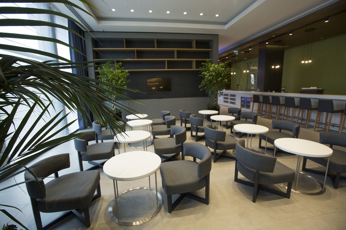 Imagen del bar/restaurante del Hotel Hampton By Hilton Bolu. Foto 4