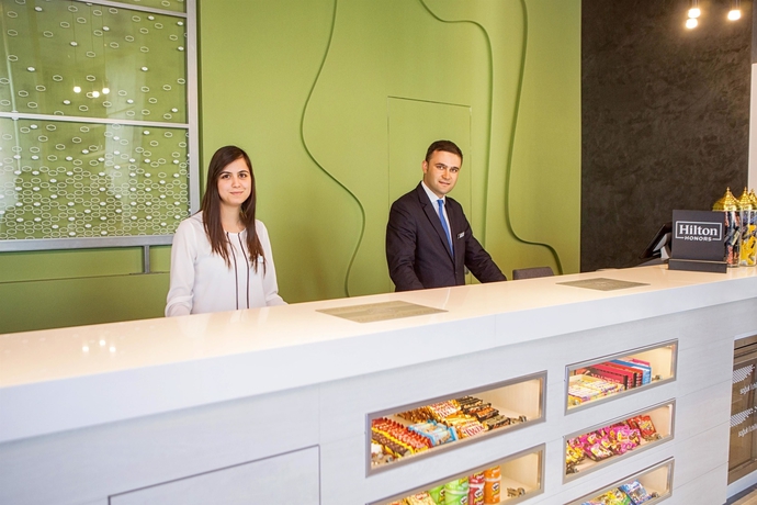 Imagen de los interiores del Hotel Hampton By Hilton Bolu. Foto 17