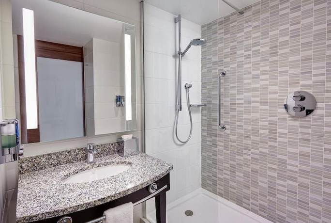 Imagen de la habitación del Hotel Hampton By Hilton Bournemouth. Foto 8