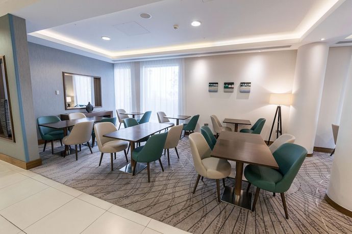 Imagen de los interiores del Hotel Hampton By Hilton Bournemouth. Foto 16