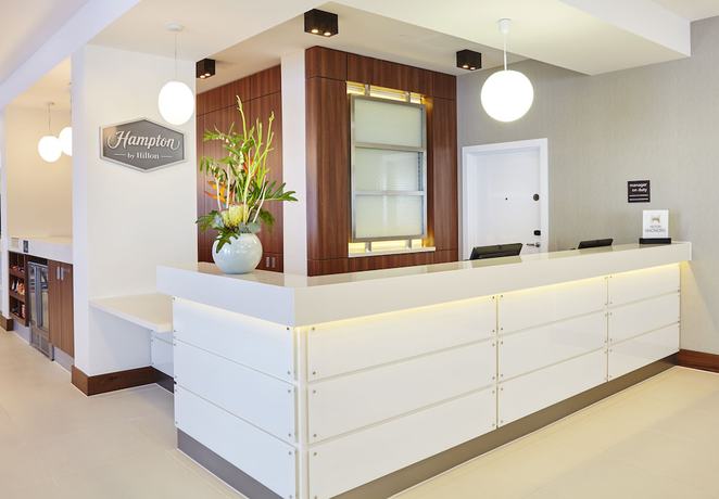 Imagen de los interiores del Hotel Hampton By Hilton Bournemouth. Foto 18