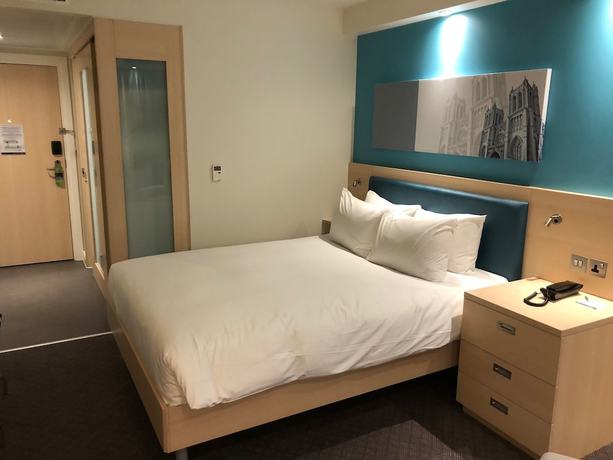 Imagen de la habitación del Hotel Hampton By Hilton Bristol Airport. Foto 8