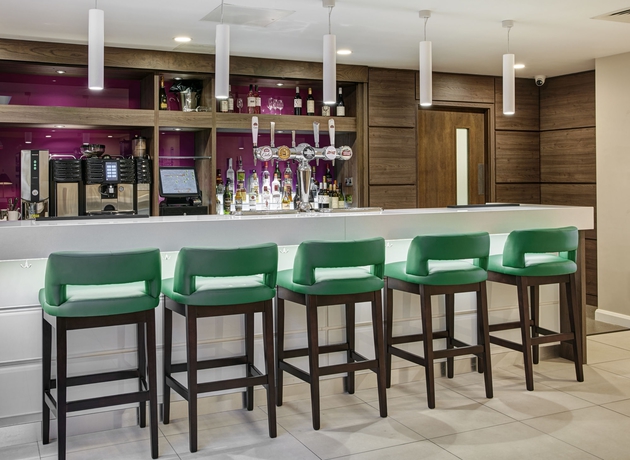 Imagen del bar/restaurante del Hotel Hampton By Hilton Bristol City Centre. Foto 7