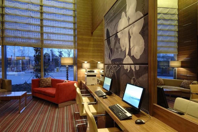 Imagen de los interiores del Hotel Hampton By Hilton Bursa. Foto 13