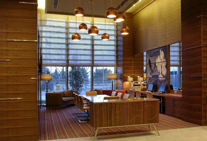 Imagen de los interiores del Hotel Hampton By Hilton Bursa. Foto 14