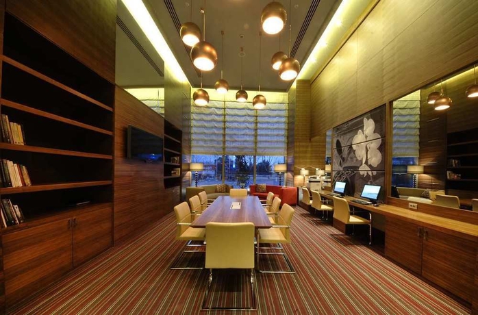 Imagen del bar/restaurante del Hotel Hampton By Hilton Bursa. Foto 3