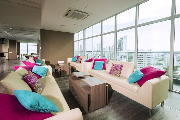 Imagen de los interiores del Hotel Hampton By Hilton Cartagena. Foto 19