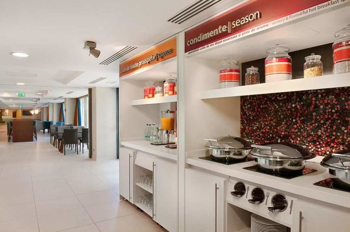 Imagen de los interiores del Hotel Hampton By Hilton Cluj-napoca. Foto 11