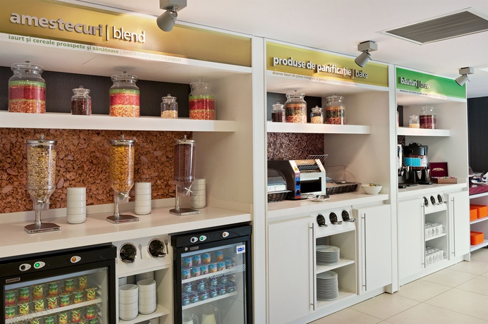 Imagen del bar/restaurante del Hotel Hampton By Hilton Cluj-napoca. Foto 4