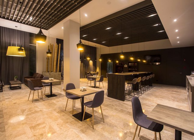 Imagen de los interiores del Hotel Hampton By Hilton David. Foto 18