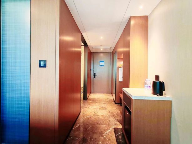 Imagen de los interiores del Hotel Hampton By Hilton Dongguan Cntrl Square. Foto 19