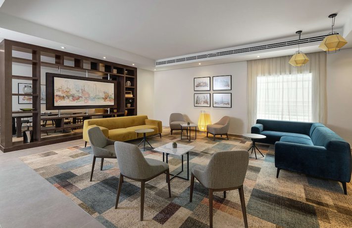 Imagen de los interiores del Hotel Hampton By Hilton Dubai Al Barsha. Foto 14