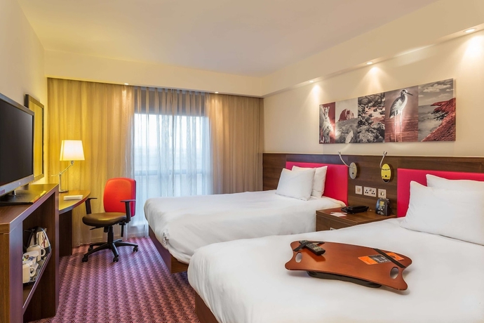 Imagen de la habitación del Hotel Hampton By Hilton Exeter Airport. Foto 8