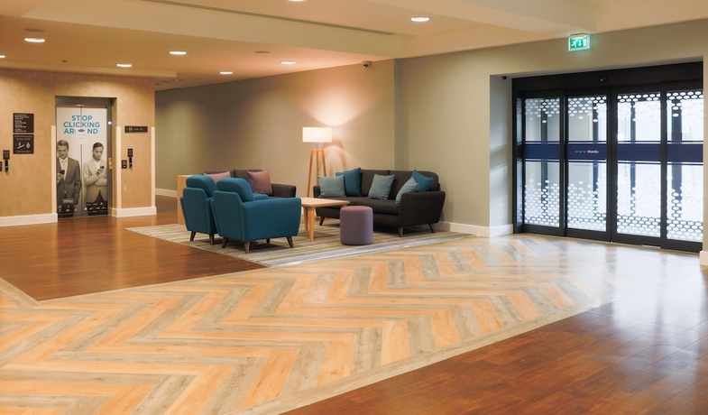 Imagen de los interiores del Hotel Hampton By Hilton Exeter Airport. Foto 13