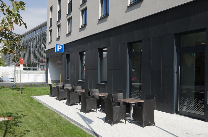Imagen del bar/restaurante del Hotel Hampton By Hilton Frankfurt City Centre. Foto 4