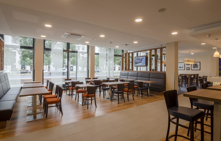 Imagen del bar/restaurante del Hotel Hampton By Hilton Frankfurt City Centre. Foto 7