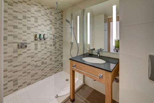 Imagen de la habitación del Hotel Hampton By Hilton Freiburg. Foto 9