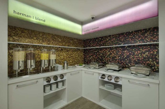 Imagen de los interiores del Hotel Hampton By Hilton Gaziantep. Foto 15