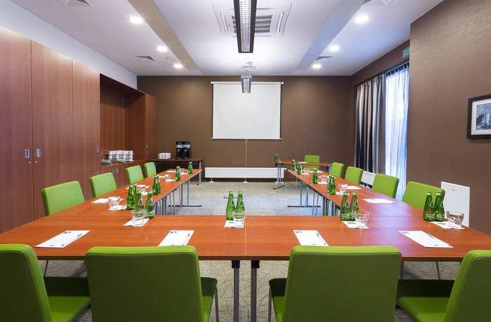 Imagen de los interiores del Hotel Hampton By Hilton Gdansk Airport. Foto 13