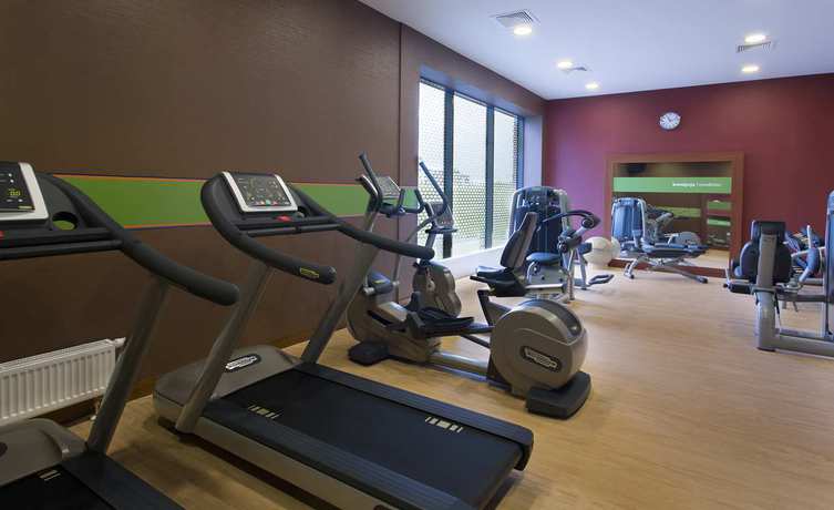 Imagen de los interiores del Hotel Hampton By Hilton Gdansk Airport. Foto 15