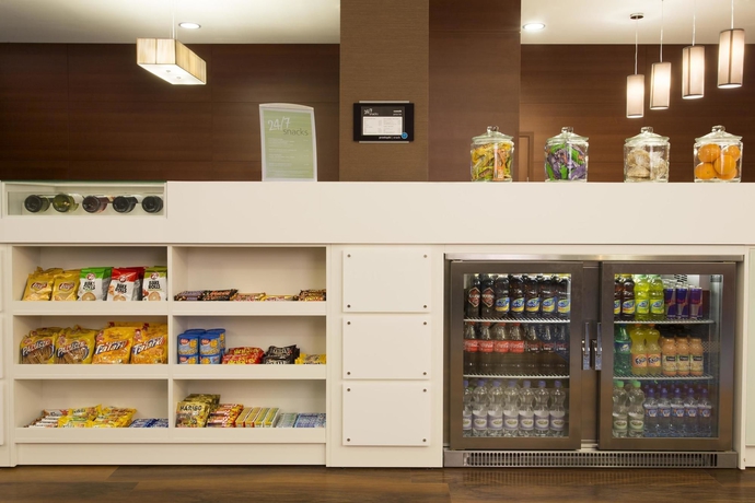 Imagen del bar/restaurante del Hotel Hampton By Hilton Gdansk Airport. Foto 6