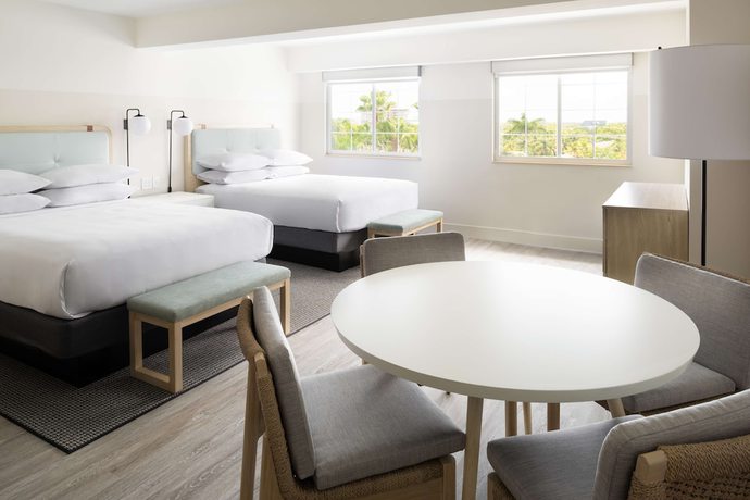Imagen de la habitación del Hotel Hampton By Hilton Grand Cayman Seven Mile Beach. Foto 3