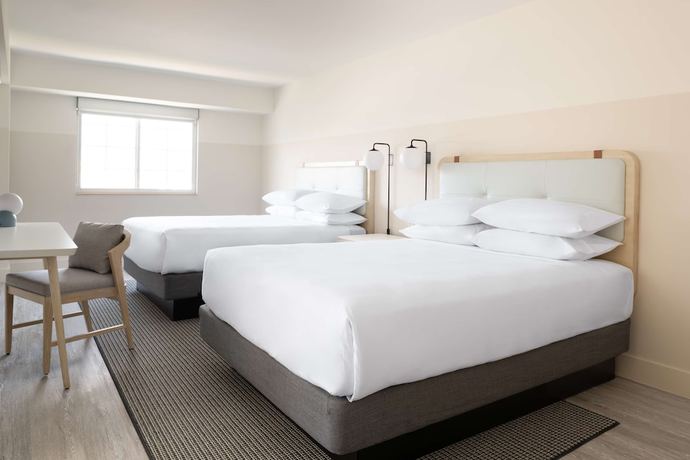 Imagen de la habitación del Hotel Hampton By Hilton Grand Cayman Seven Mile Beach. Foto 6