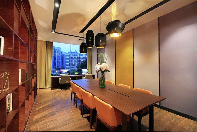 Imagen de los interiores del Hotel Hampton By Hilton Guilin Lingui. Foto 19